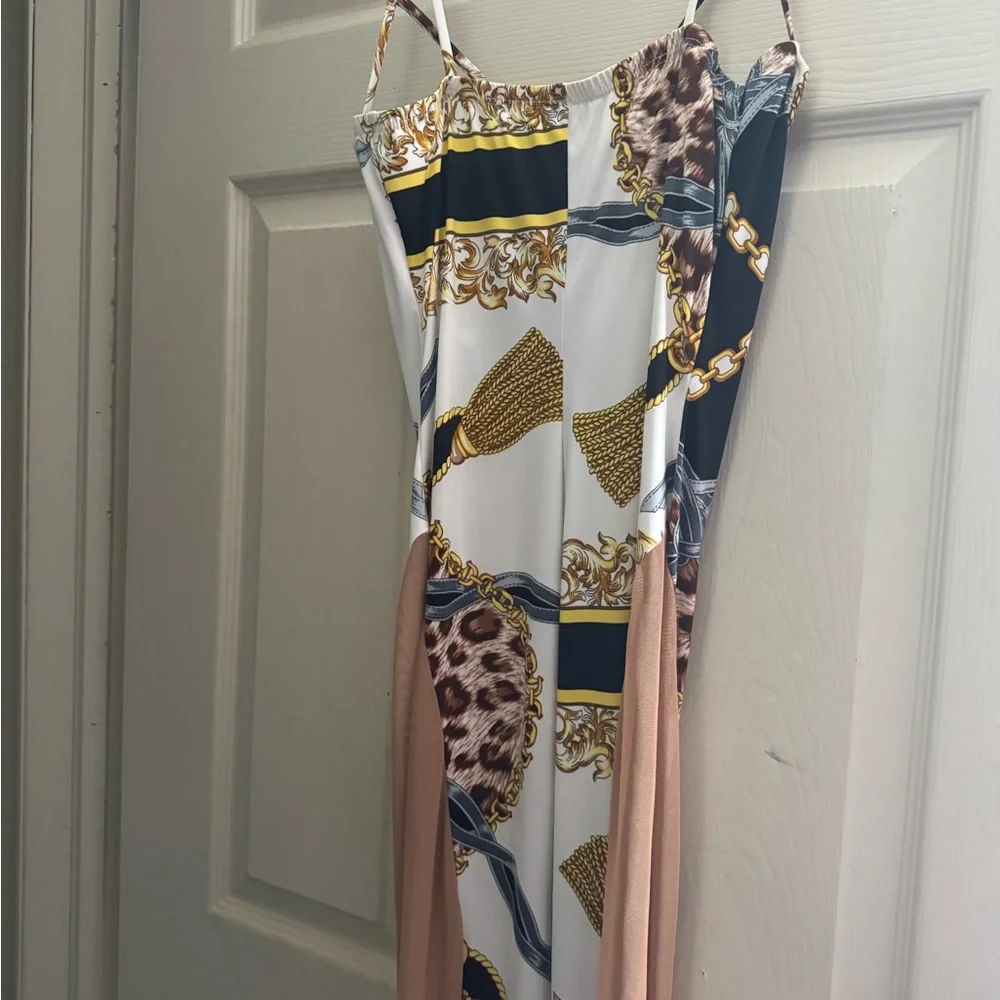 Chic Multicolor Patterned Dress - Picture 3 of 5